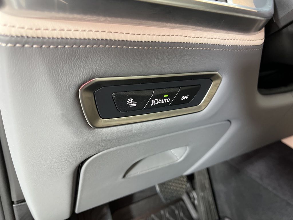 Thumbnail: 2025 BMW X7 - 31