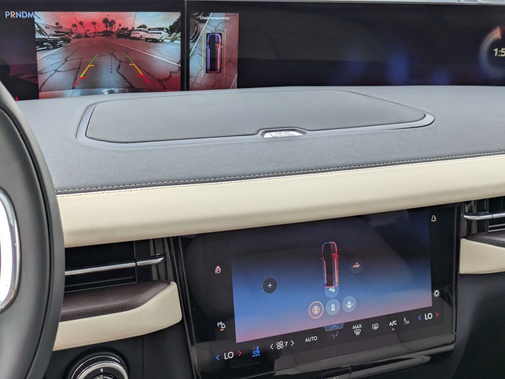 2027 Lincoln Navigator Reserve