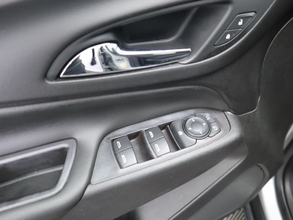 Thumbnail: 2021 Chevrolet Equinox - 23
