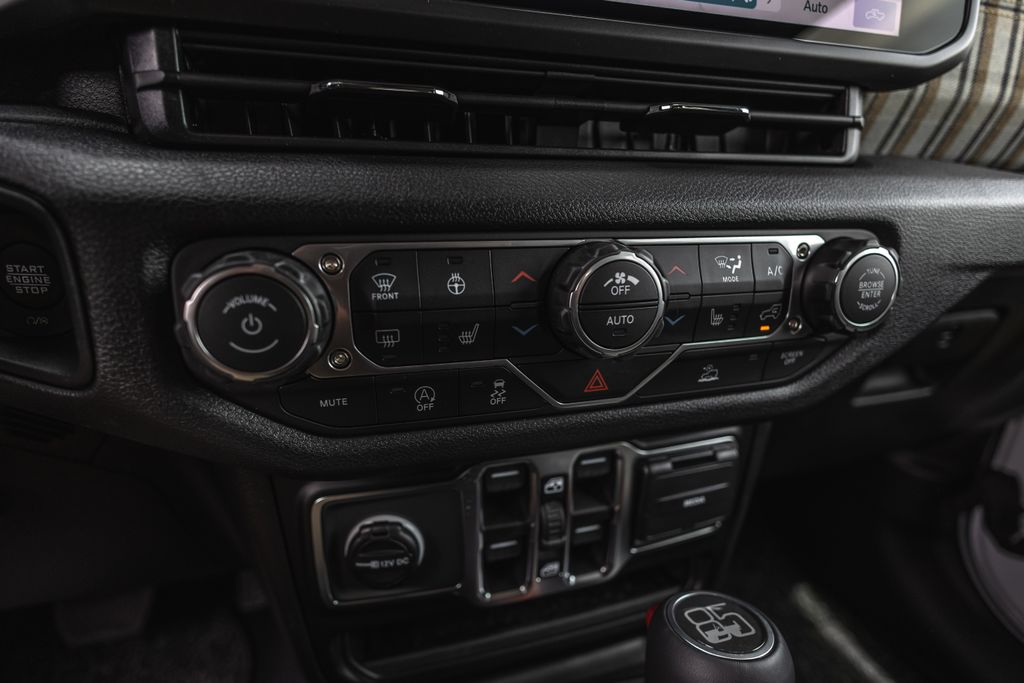 2026 Jeep Gladiator 85th Anniversary Edition thumbnail 20