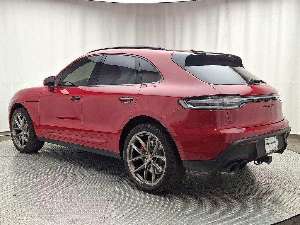 Thumbnail: 2024 Porsche Macan - 6