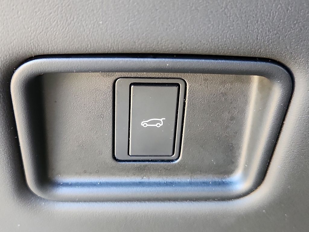 Thumbnail: 2023 Land Rover Range Rover Sport - 27