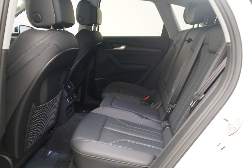 Thumbnail: 2023 Audi Q5 - 7