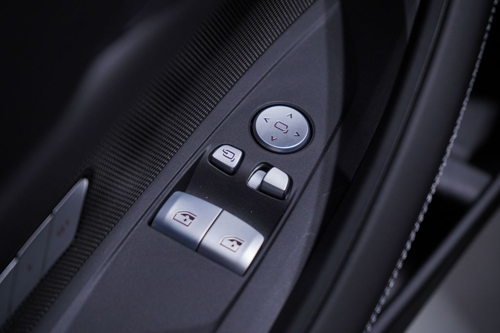 Thumbnail: 2026 BMW M4 - 16