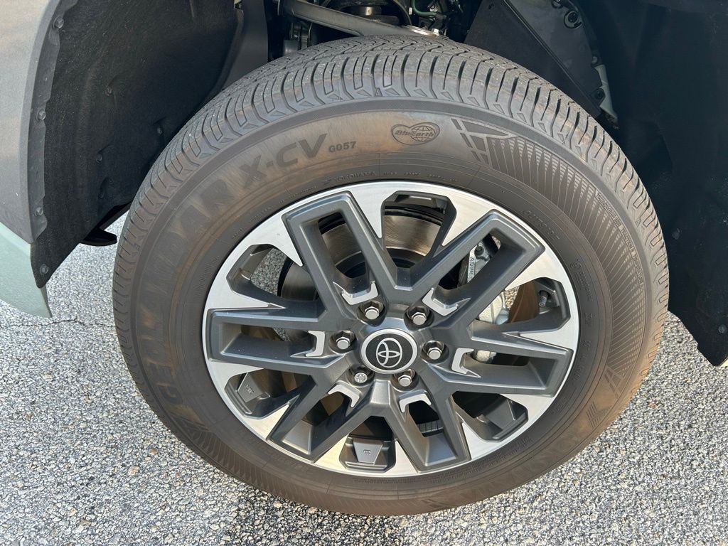 Thumbnail: 2024 Toyota Tundra - 9