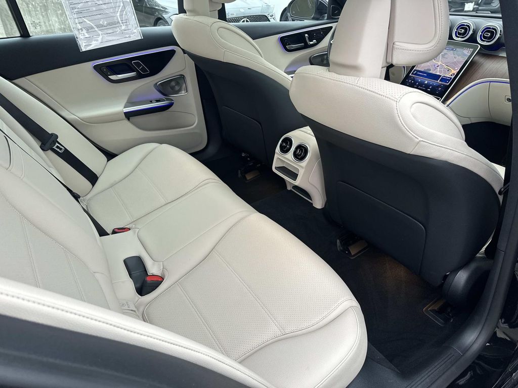 Thumbnail: 2025 Mercedes-Benz C-Class - 25