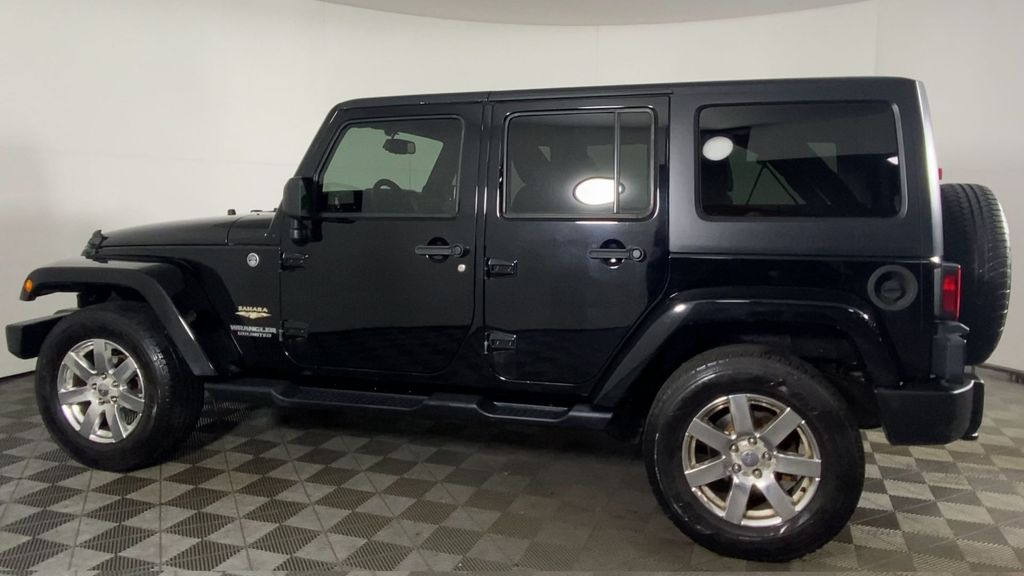 2013 Jeep Wrangler Unlimited Sahara 6