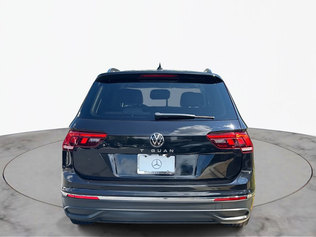 Thumbnail: 2022 Volkswagen Tiguan - 5