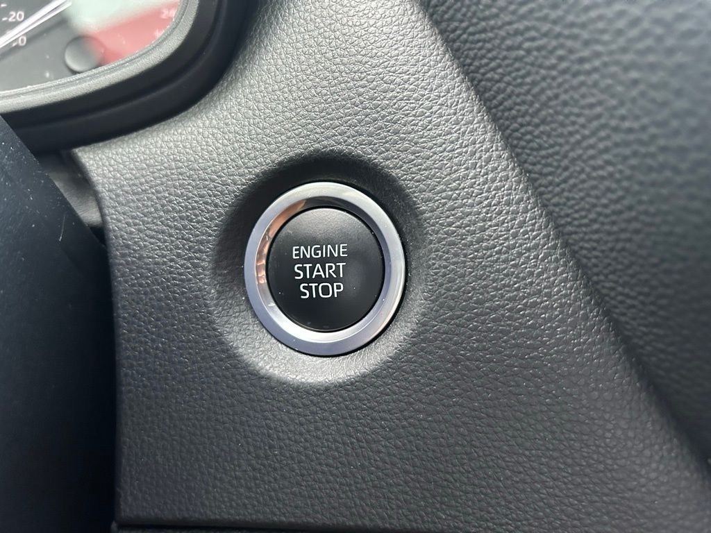 2023 Toyota Corolla SE 21