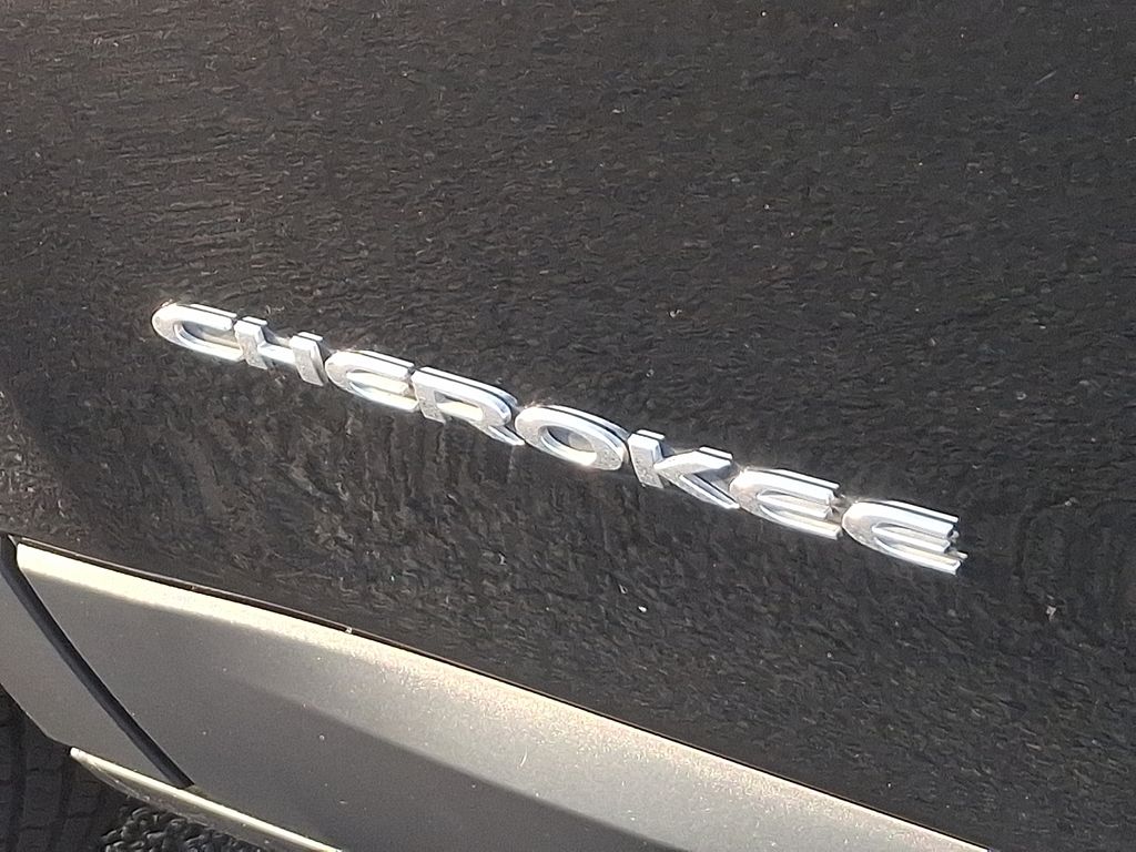 Thumbnail: 2020 Jeep Cherokee - 31