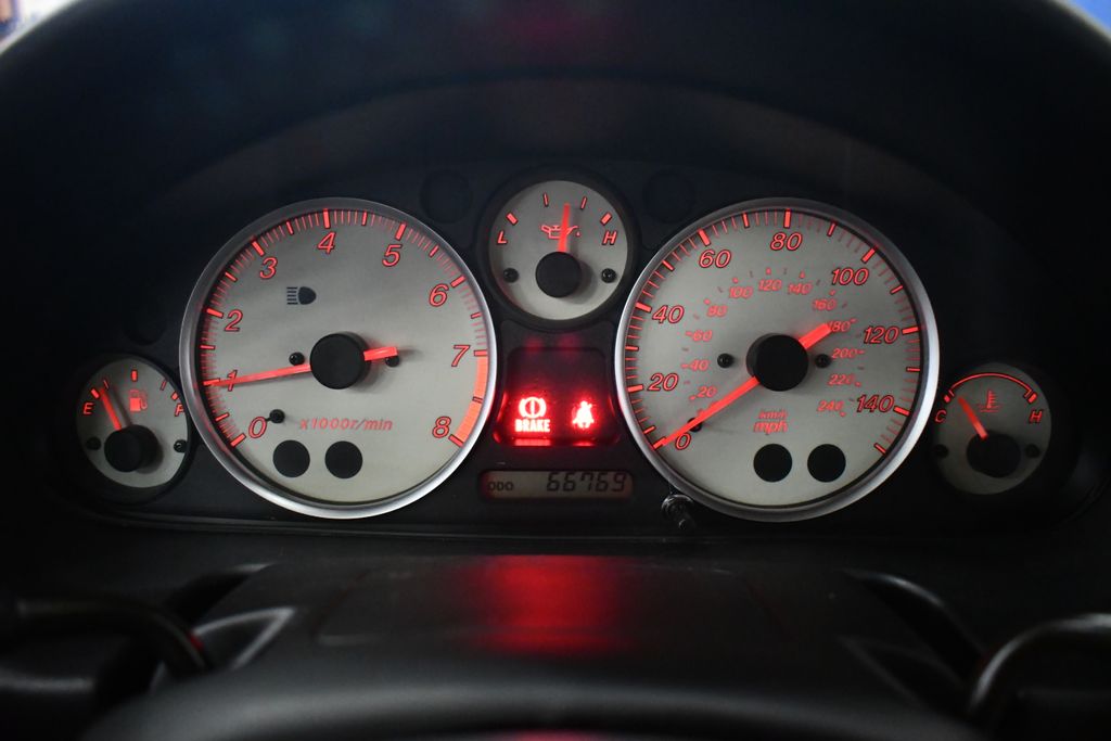 Thumbnail: 2005 Mazda MX-5 Miata - 19