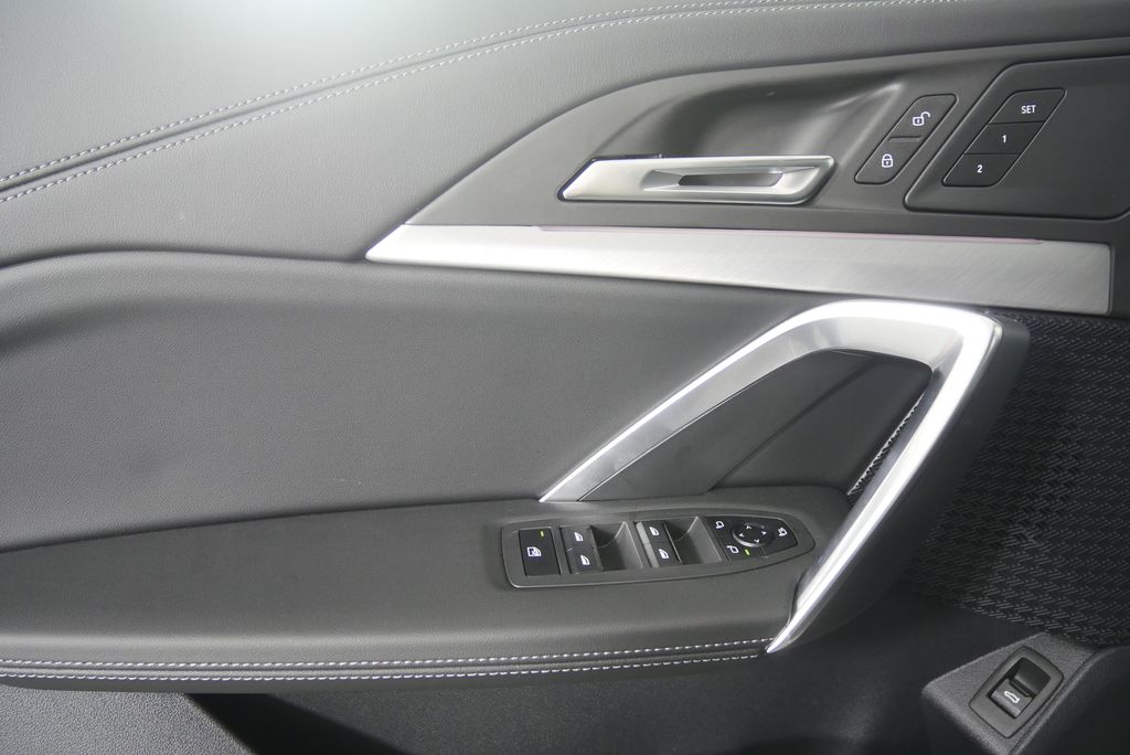 Thumbnail: 2026 BMW X1 - 8