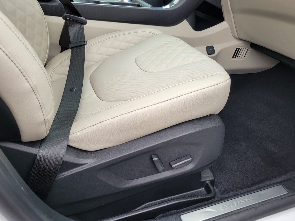 Thumbnail: 2024 Ford Edge - 14