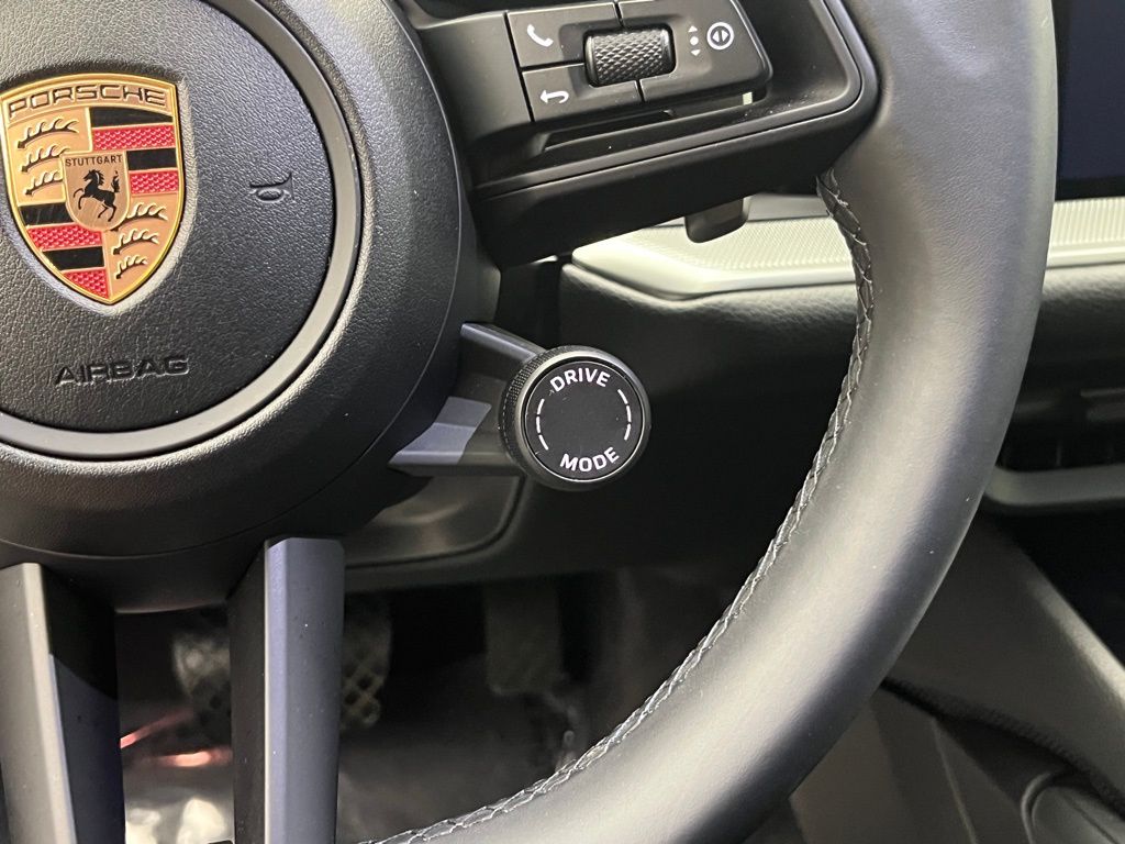 Thumbnail: 2025 Porsche Cayenne - 15