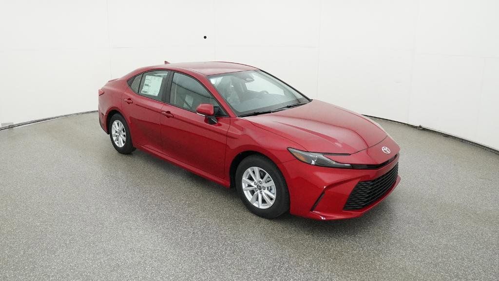 2025 Toyota Camry LE 4