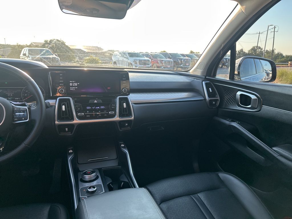 Used Car 2022 Kia Sorento Hybrid  Ex For Sale Under $30,000 In Austin, Texas