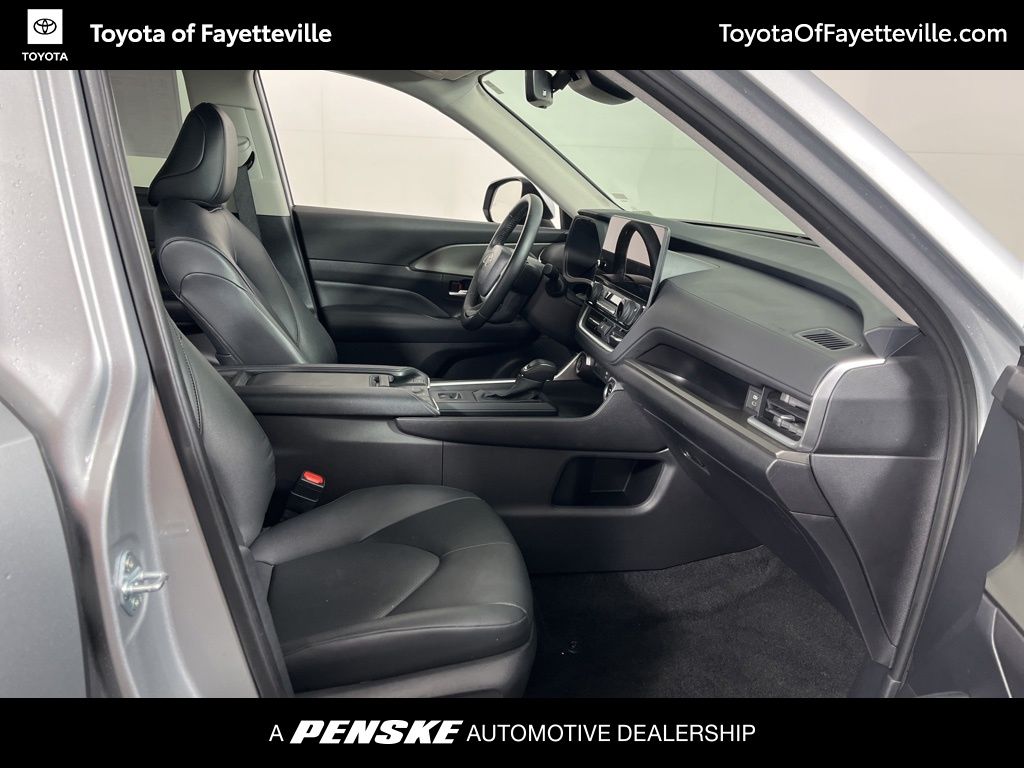 Thumbnail: 2025 Toyota Grand Highlander - 6