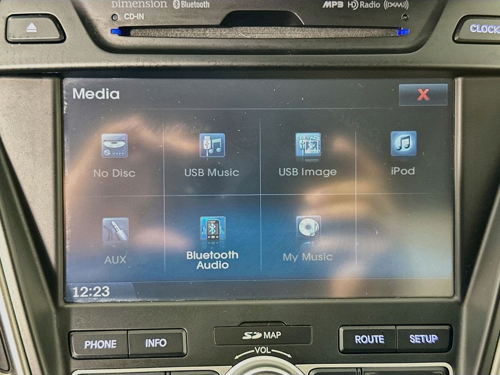 Thumbnail: 2016 Hyundai Santa Fe - 15