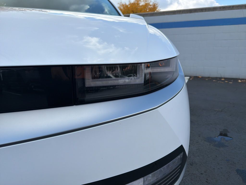 Thumbnail: 2024 Hyundai Ioniq 5 - 9