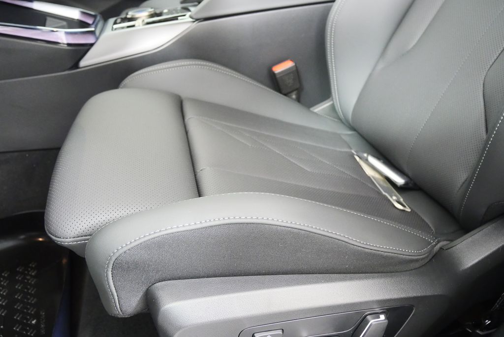 Thumbnail: 2025 BMW X3 - 10