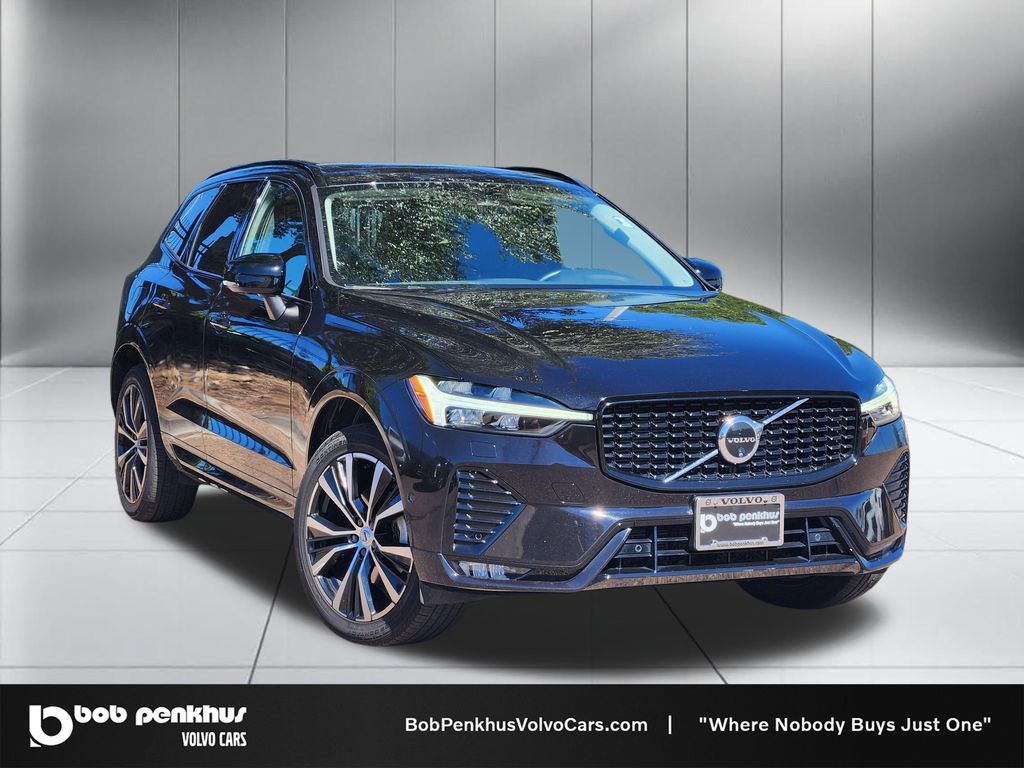 2025 Volvo XC60 B5 Plus Dark Theme AWD