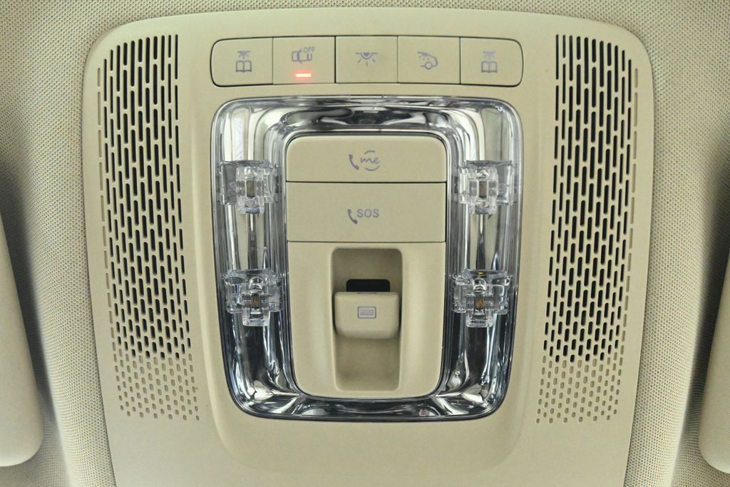 Thumbnail: 2022 Mercedes-Benz GLB - 23