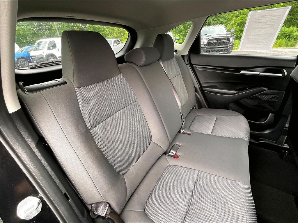 2023 Kia Seltos — photo 15