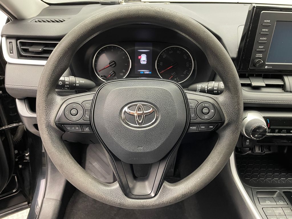 2020 Toyota RAV4 XLE 21