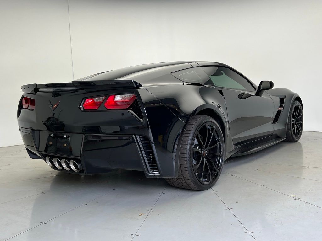 Thumbnail: 2019 Chevrolet Corvette - 3