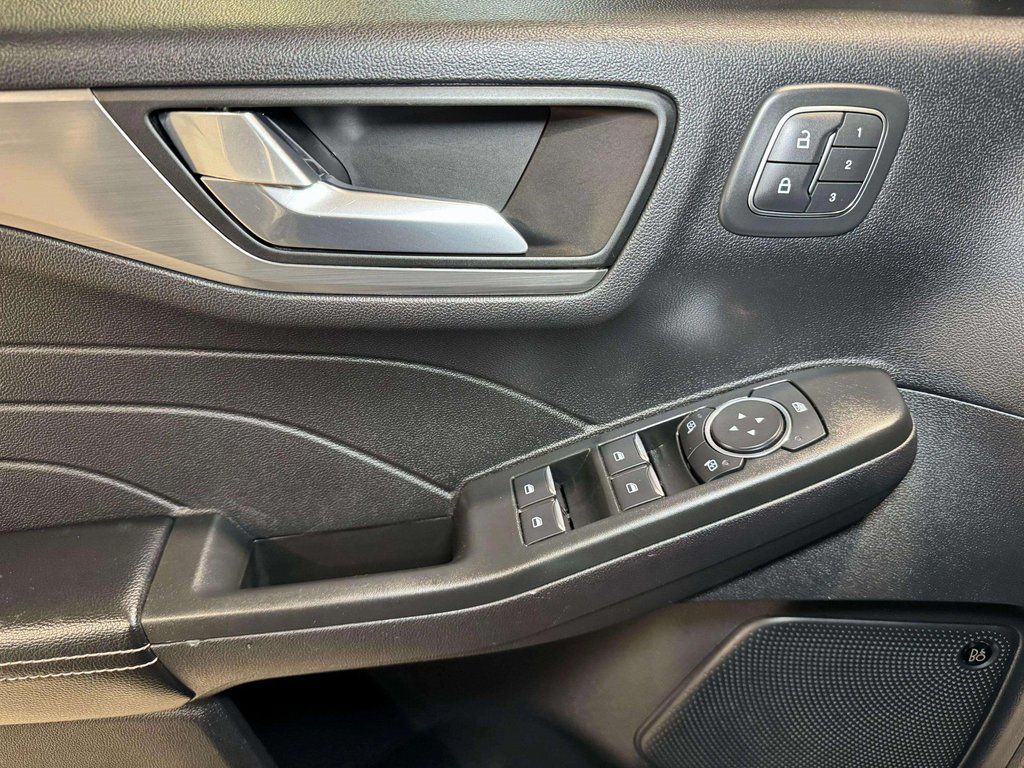 Used 2021 Iconic Silver Metallic Ford Titanium image 8