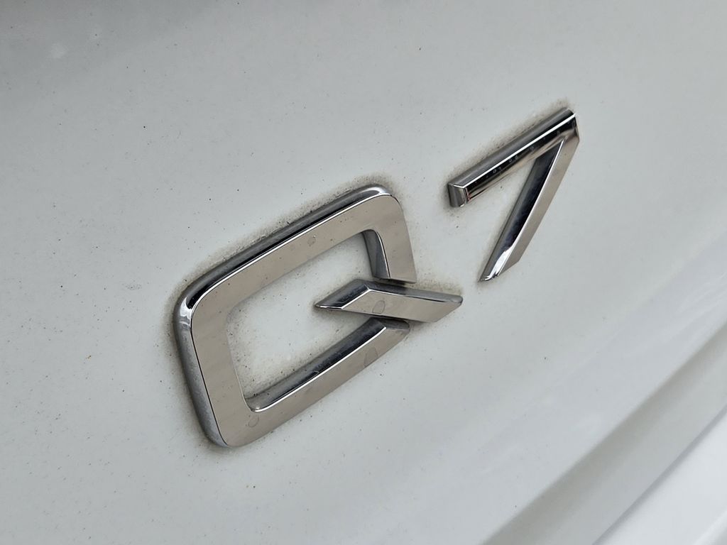 used 2021 Audi Q7 car, priced at $31,593