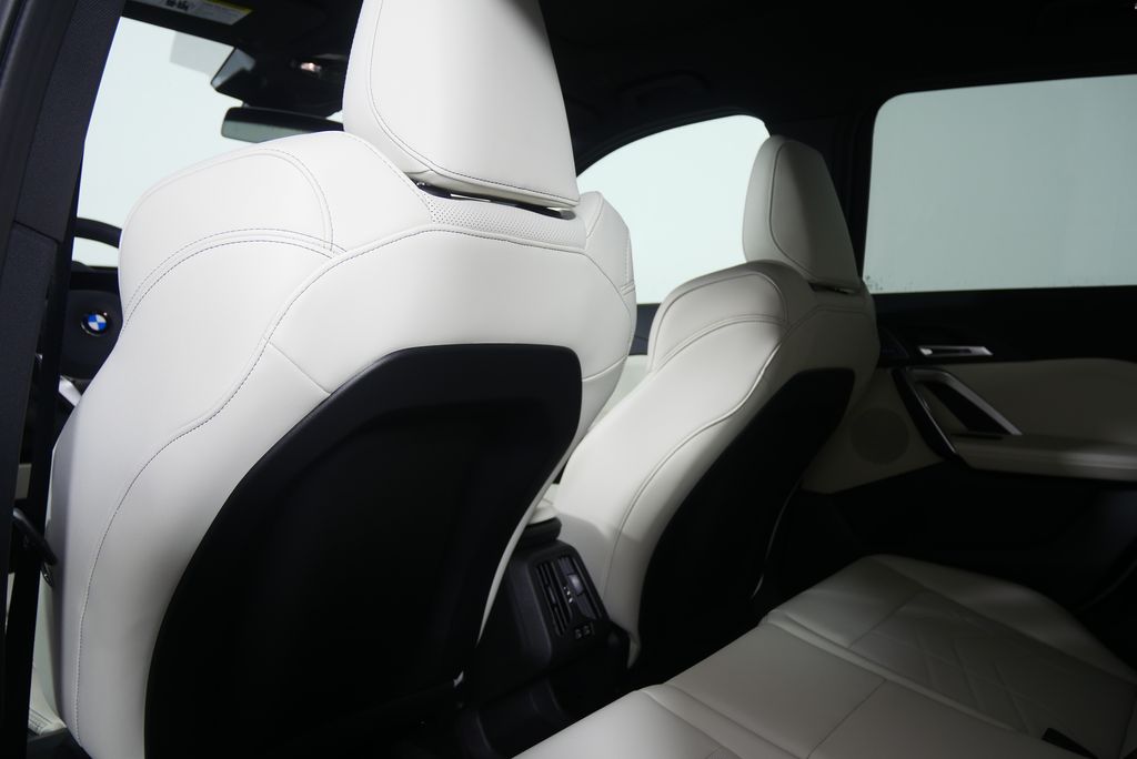 Thumbnail: 2026 BMW X1 - 16