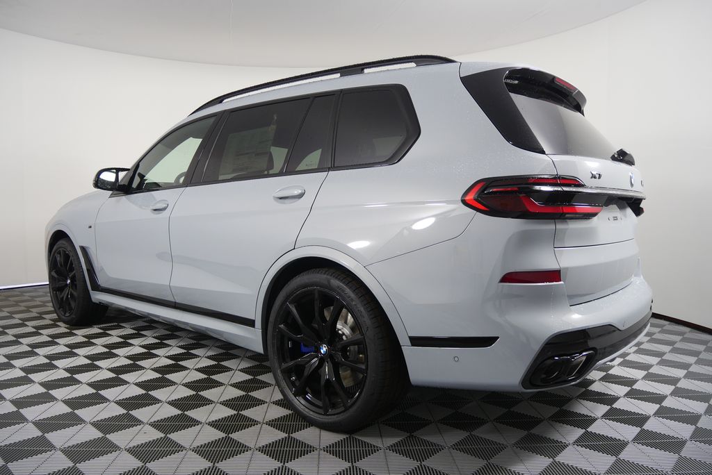 Thumbnail: 2026 BMW X7 - 5