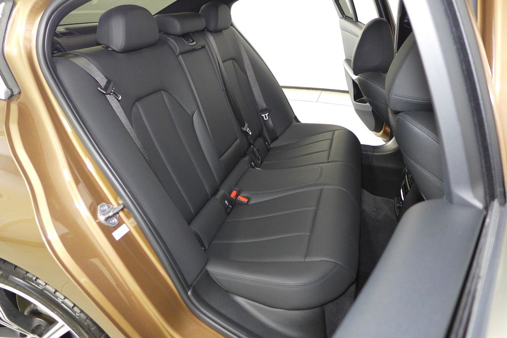 Thumbnail: 2019 BMW 3 Series - 20