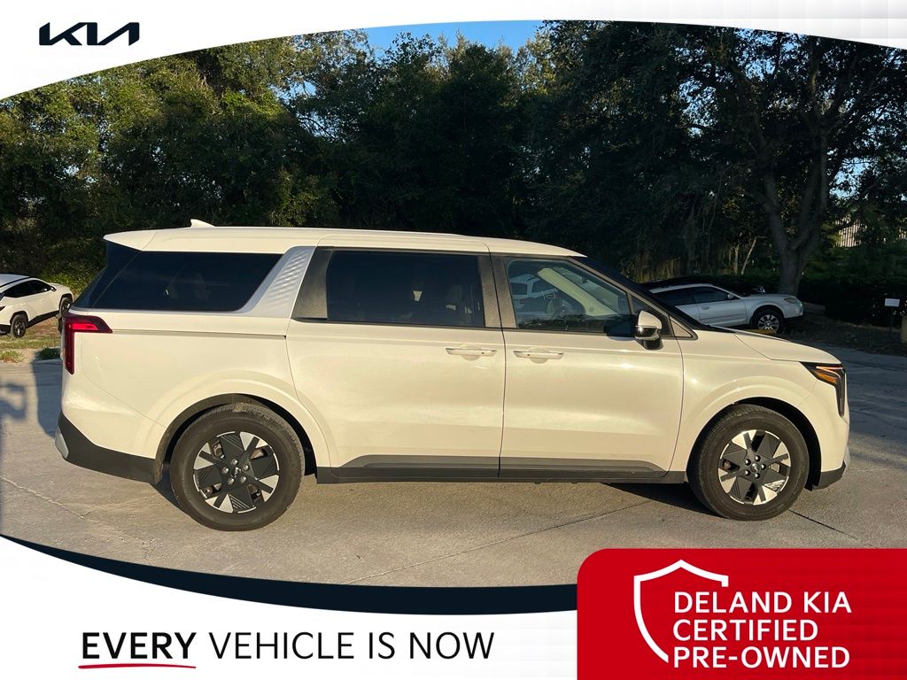 Used 2026 Kia Carnival Hybrid Van