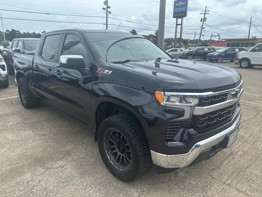 2022 Chevrolet Silverado 1500 LT 4X4 Crew Cab Short Box's photo