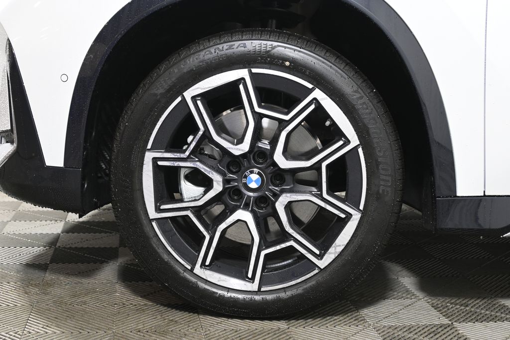 Thumbnail: 2026 BMW X1 - 12