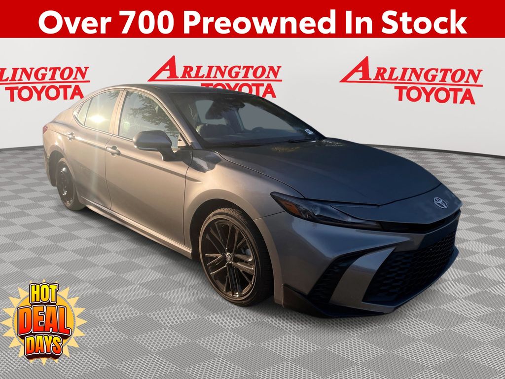 2026 Toyota Camry SE Hybrid's photo
