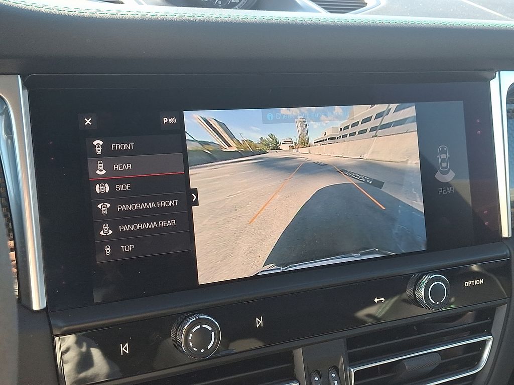 Thumbnail: 2022 Porsche Macan - 22