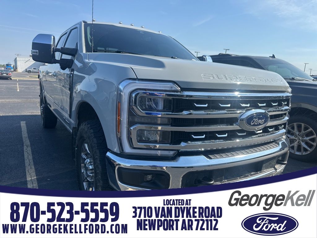 Avalanche 2025 Ford F-350 Super Duty Lariat Crew Cab 4WD Pickup Truck Four-Wheel Drive Automatic