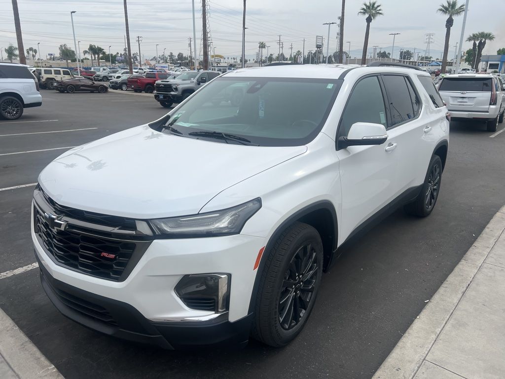White (Iridescent Pearl Tricoat) 2022 Chevrolet Traverse RS FWD SUV / Crossover Front-Wheel Drive 9-Speed Automatic
