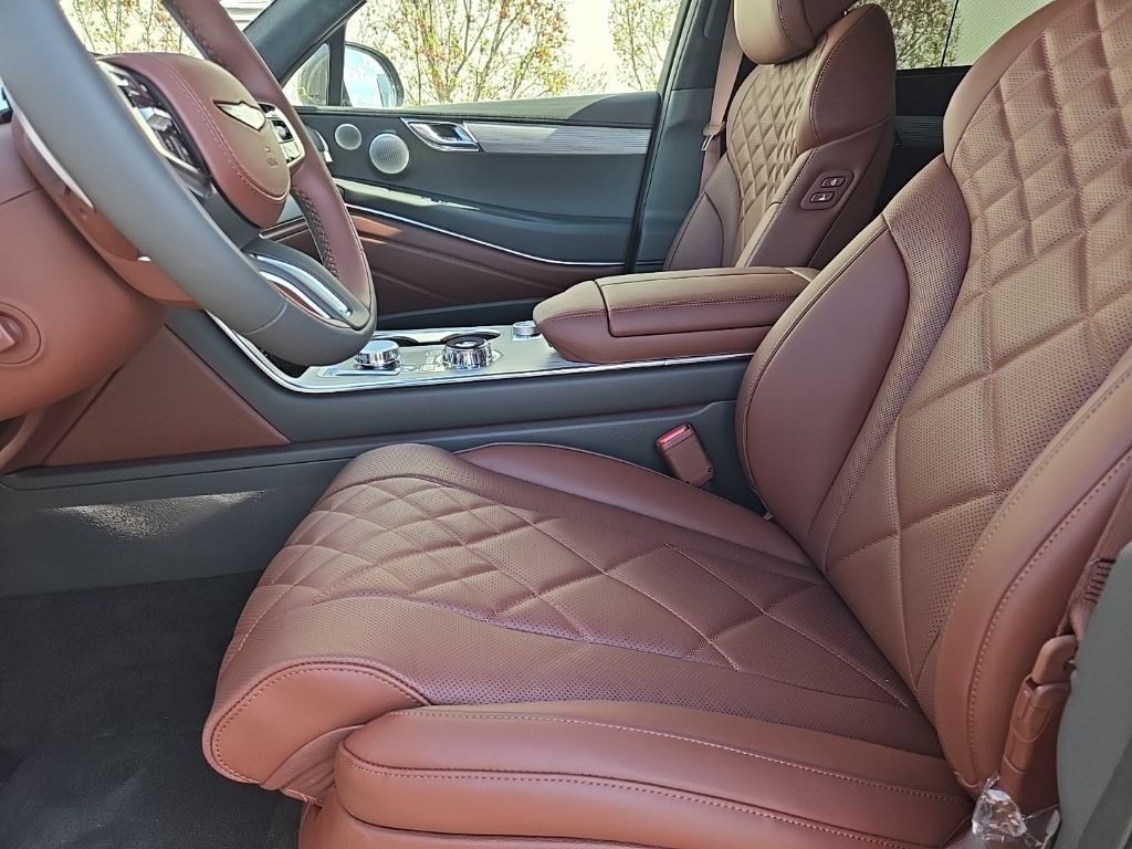 Thumbnail: 2025 Genesis GV80 - 16