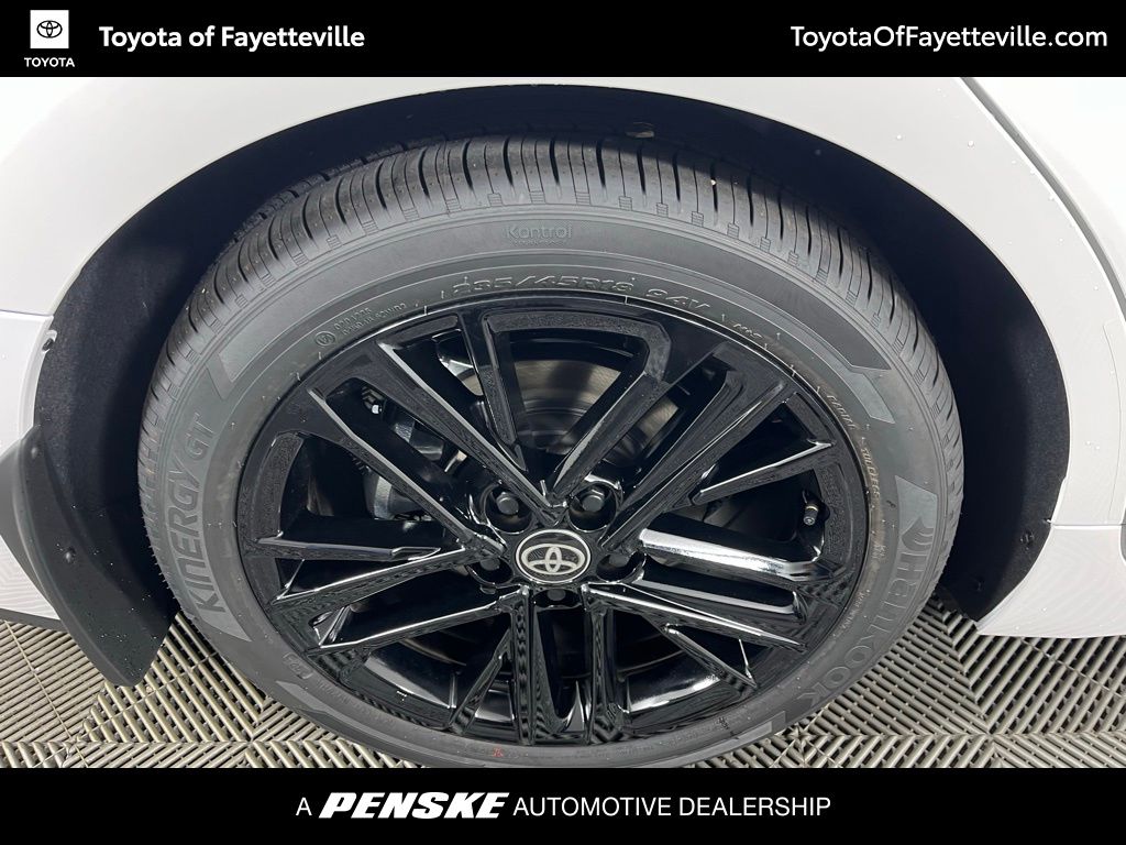 Thumbnail: 2025 Toyota Camry - 17