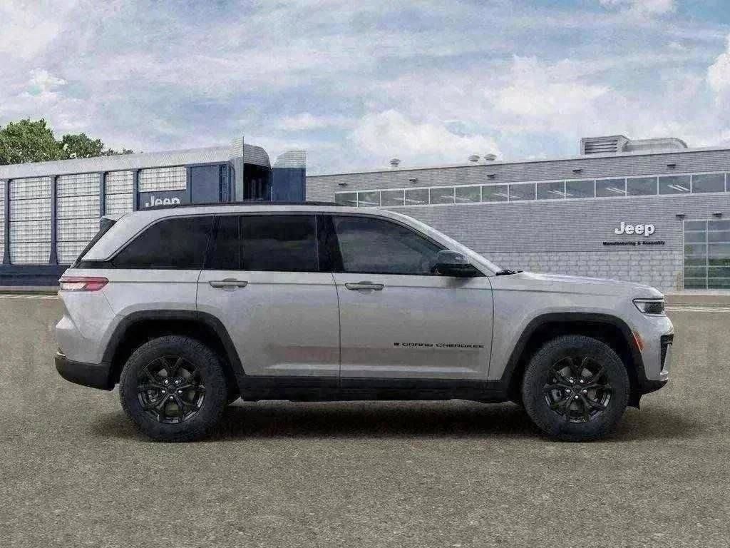 New 2026 Jeep Grand Cherokee SUV