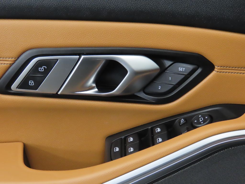 Thumbnail: 2020 BMW 3 Series - 24