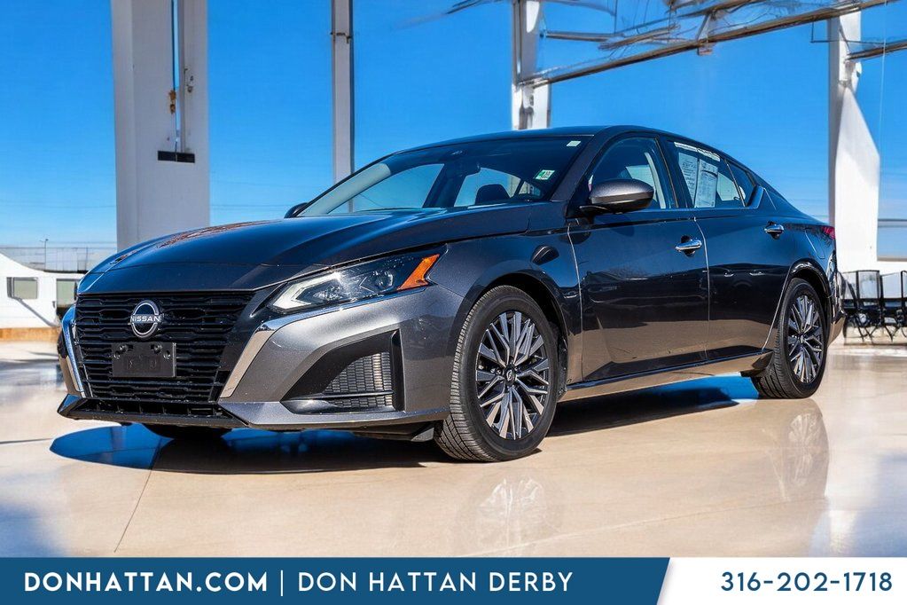 2023 Nissan Altima 2.5 SV FWD