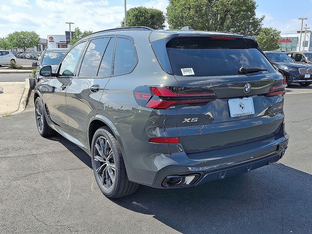 Thumbnail: 2026 BMW X5 - 3