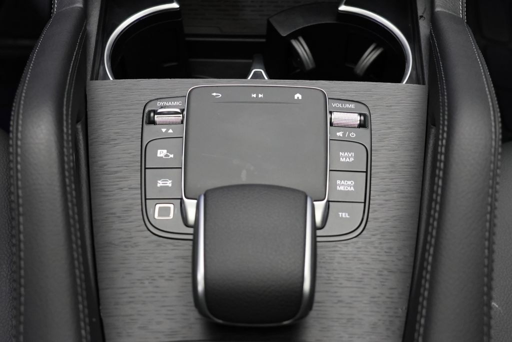 Thumbnail: 2026 Mercedes-Benz GLE - 29