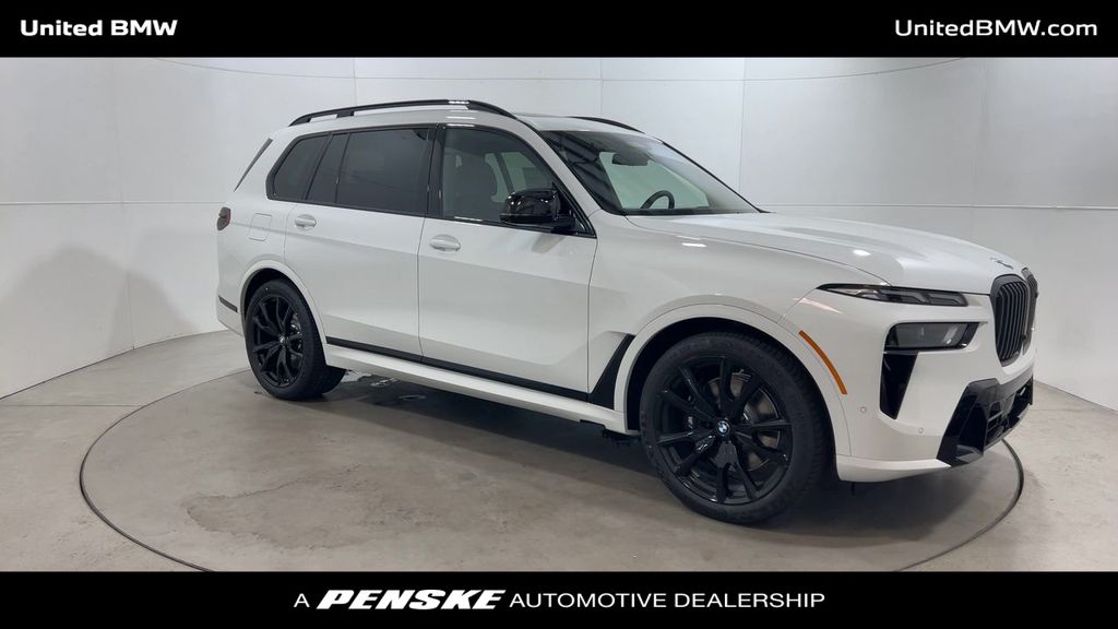 2025 BMW X7 M60i 2