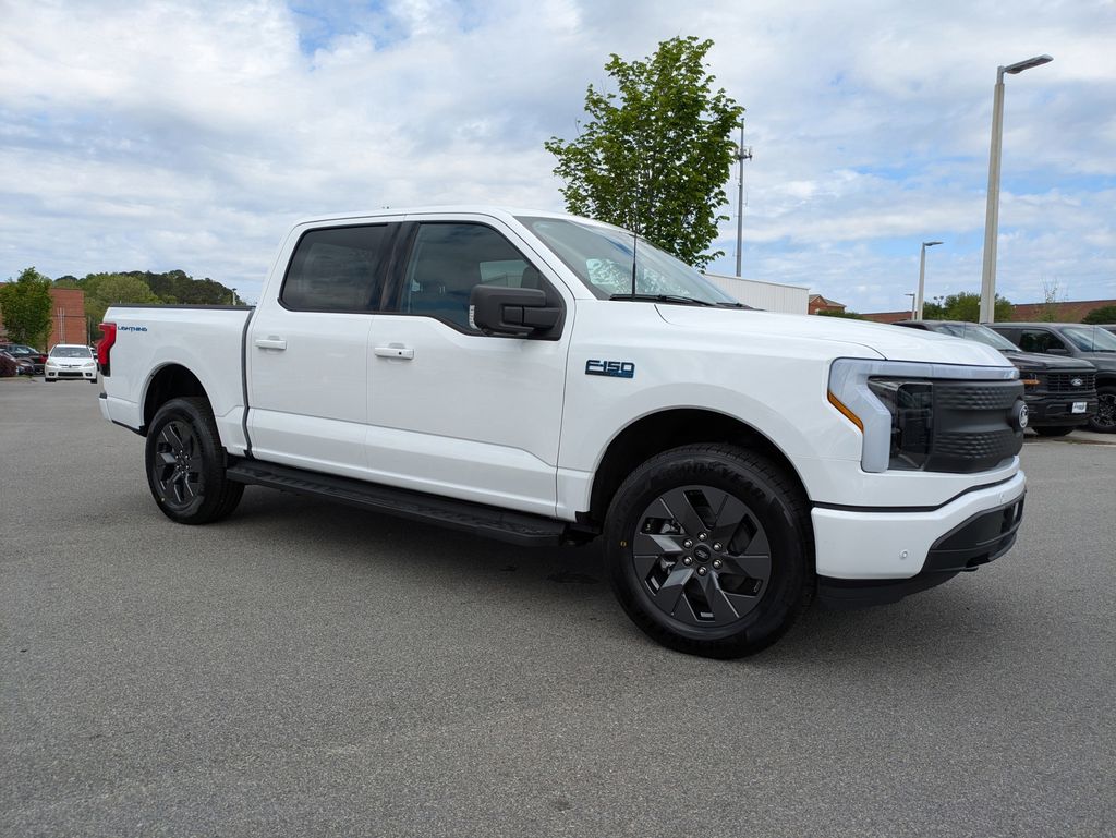 2025 Ford F-150 Lightning Flash
